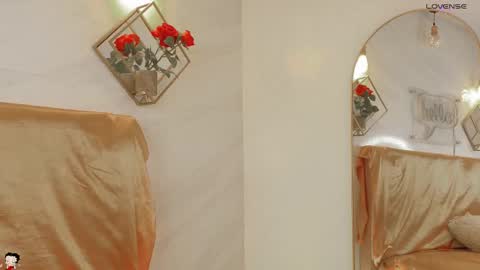 naamah_b online show from February 11, 2:44 pm