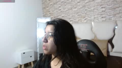 Snapshot of naanaky_tay chatting on October 3, 11:51 am TARA online show from October 3, 11:51 am