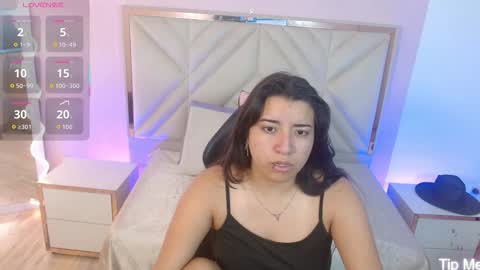 Snapshot of naanaky_tay chatting on October 9, 12:03 pm TARA online show from October 9, 12:03 pm