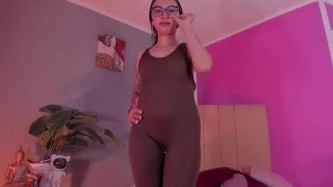 Snapshot of naath_ chatting on December 4, 10:29 pm anny online show from December 4, 10:29 pm