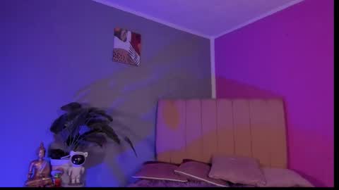 Snapshot of naath_ chatting on December 18, 10:38 pm anny online show from December 18, 10:38 pm