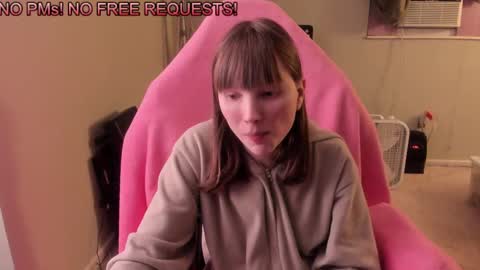 Natalie Marlo online show from February 11, 7:02 am