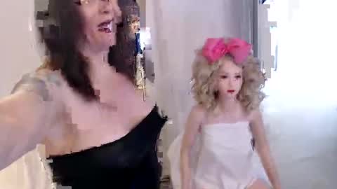 Snapshot of nadia_vixen chatting on April 17, 10:57 pm Nadia Vixen online show from April 17, 10:57 pm