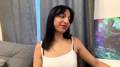 Snapshot of nadinevanni chatting on July 19, 1:26 pm Leya online show from July 19, 1:26 pm