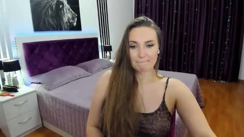 NadinGracefull online show from November 8, 7:23 pm