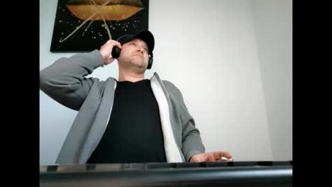 Nadir online show from February 24, 6:11 am