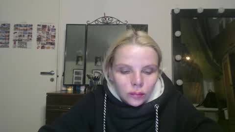 nadyagt online show from March 28, 7:02 pm