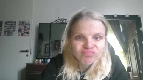 Snapshot of nadyagt chatting on April 11, 12:53 pm nadyagt online show from April 11, 12:53 pm