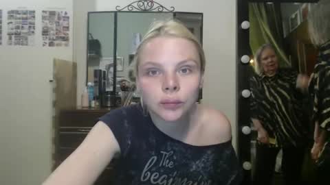 Snapshot of nadyagt chatting on May 1, 6:45 pm nadyagt online show from May 1, 6:45 pm