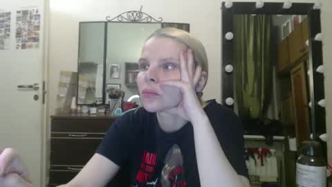 Snapshot of nadyagt chatting on May 13, 9:33 pm nadyagt online show from May 13, 9:33 pm