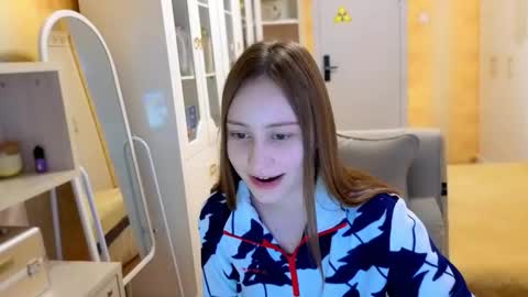 naebina online show from November 20, 9:53 am