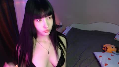 Snapshot of naemiblush chatting on October 16, 11:22 am Naemi online show from October 16, 11:22 am