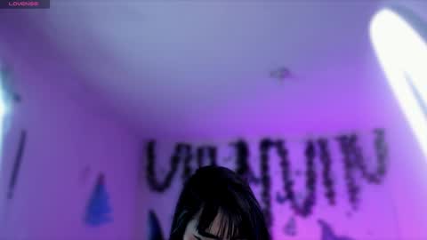 Snapshot of naenia_demonty_ chatting on February 1, 5:18 am Naenia     online show from February 1, 5:18 am