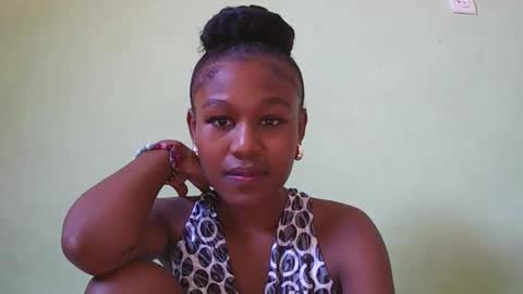 nah296652 online show from April 1, 11:11 am