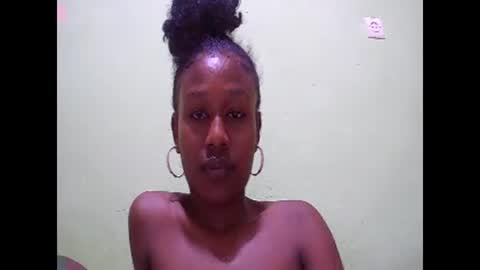 nah296652 online show from May 10, 9:09 pm