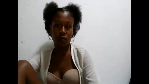 nah296652 online show from May 26, 6:48 pm