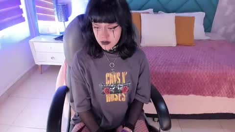 Snapshot of nahemot_sadish chatting on February 5, 2:11 pm nahemot_sadish online show from February 5, 2:11 pm