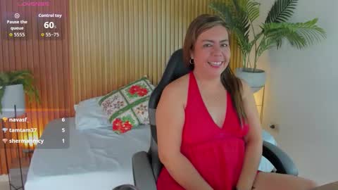 N A H I A online show from December 16, 3:17 pm