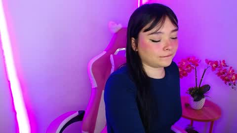 Snapshot of nahia__1 chatting on May 11, 3:51 pm Nahia online show from May 11, 3:51 pm