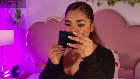 Snapshot of nahiarareina chatting on July 11, 1:14 pm NahiaraReina online show from July 11, 1:14 pm