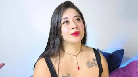 Snapshot of nahomi_sweett chatting on May 2, 10:42 am Nahomi online show from May 2, 10:42 am