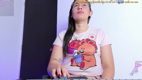 Nahomi  Carol online show from October 14, 9:15 pm