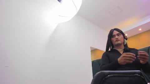 nahomidiore online show from October 8, 7:33 pm