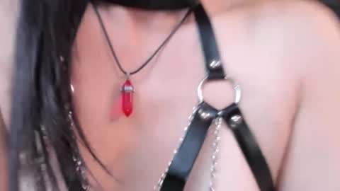 Snapshot of nahomipriest chatting on September 19, 3:41 am Nahomi online show from September 19, 3:41 am