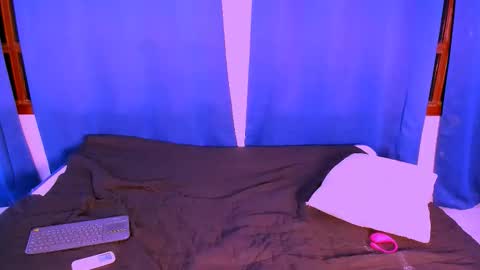 Nahomy online show from October 25, 8:22 am