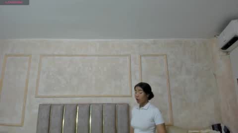 nahomycarterr online show from December 14, 11:37 am