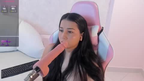 Snapshot of nahomyroberts chatting on March 15, 9:04 am Nahomy Roberts online show from March 15, 9:04 am