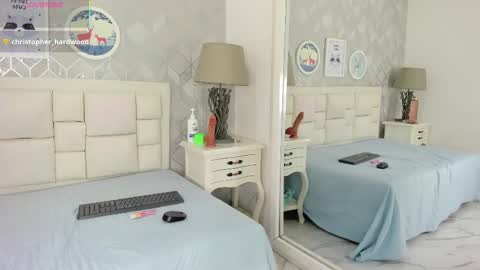 naia_cox online show from November 6, 3:40 am