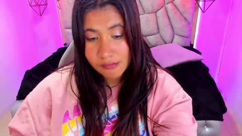    online show from February 4, 10:02 pm