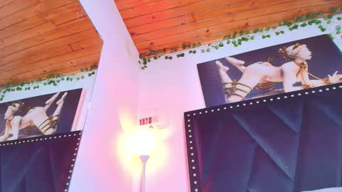 Naia x online show from February 6, 9:51 pm