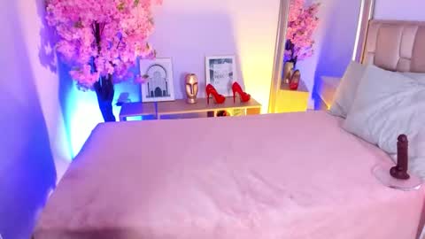 Ana online show from December 3, 9:46 pm