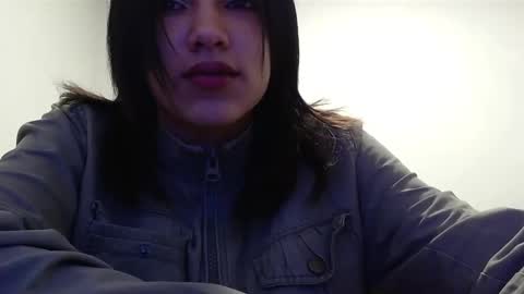 Snapshot of naiakit18 chatting on January 10, 10:04 pm naiakit18 online show from January 10, 10:04 pm