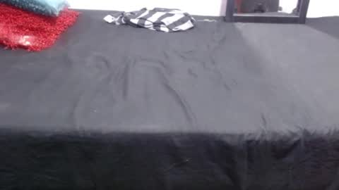 Snapshot of naiakit18 chatting on February 8, 8:53 pm naiakit18 online show from February 8, 8:53 pm