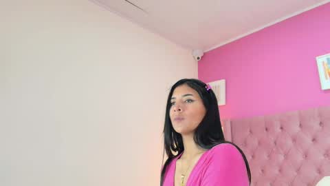 Snapshot of naiayadav chatting on March 3, 1:09 pm Naia online show from March 3, 1:09 pm