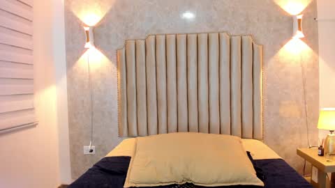 Naisha Rousell online show from December 5, 1:49 pm