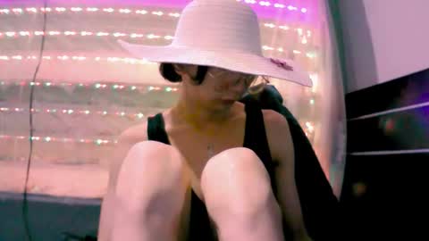 Snapshot of najimi_uwu chatting on October 8, 2:25 pm NAJI online show from October 8, 2:25 pm