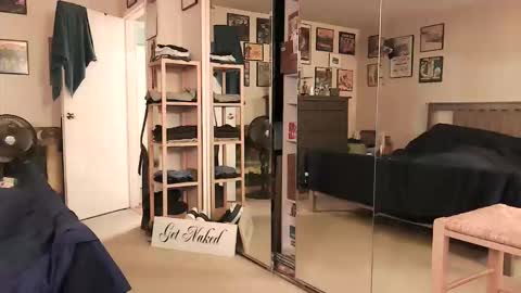 nakedmonkey online show from March 8, 11:30 pm