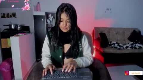 Snapshot of nala_sc chatting on January 6, 9:57 am nala_sc online show from January 6, 9:57 am