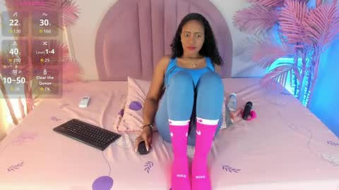 nalapalmer online show from May 8, 7:52 pm