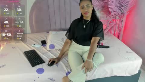 nalapalmer online show from May 29, 7:01 pm