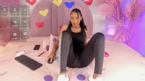 nalapalmer online show from June 13, 7:45 pm