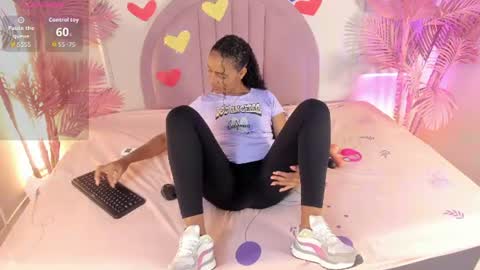 nalapalmer online show from June 21, 7:38 pm