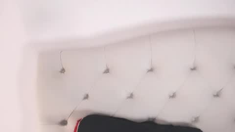 Lady online show from December 22, 7:00 pm