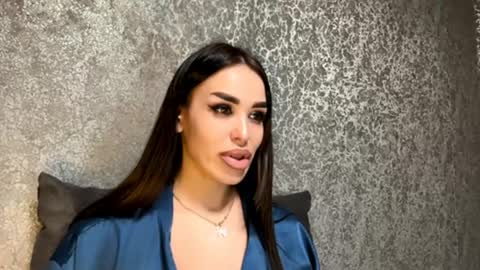 Lady online show from May 2, 4:45 pm