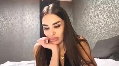 Lady online show from May 4, 6:48 pm