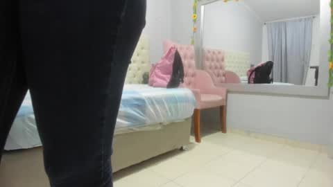 nami_sam online show from December 19, 1:07 pm